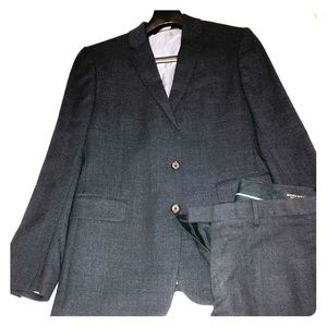 Banana Republic men’s suit